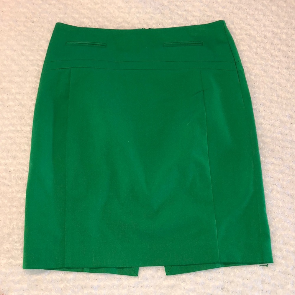 EXPRESS - green pencil skirt. Size 0. Excellent condition